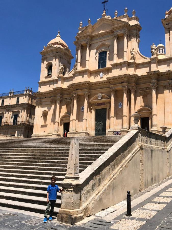 Villa Tannur Del Carmine Noto Exterior foto